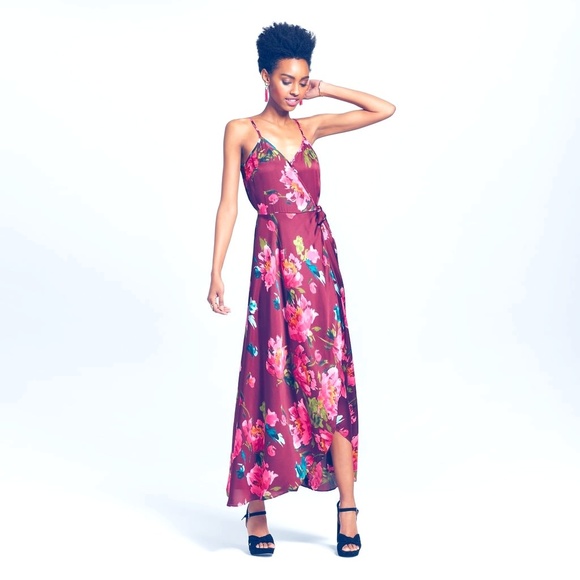 Xhilaration Dresses & Skirts - Fashion Wome Juniors Satin V-Neck Floral Dress Xhilaration Dresses & Skirts - Fashion Wome Juniors Satin V-Neck Floral Dress